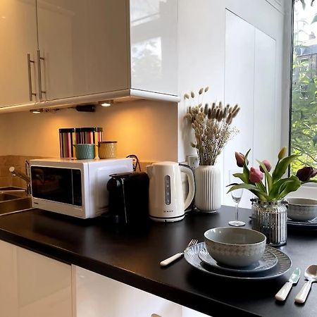Cute&Cozy Studio Apt In Barons Court London Bagian luar foto