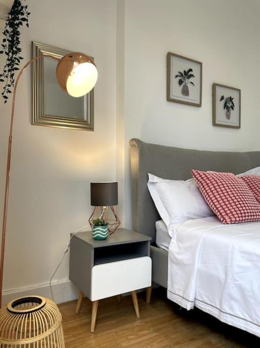 Cute&Cozy Studio Apt In Barons Court London Bagian luar foto